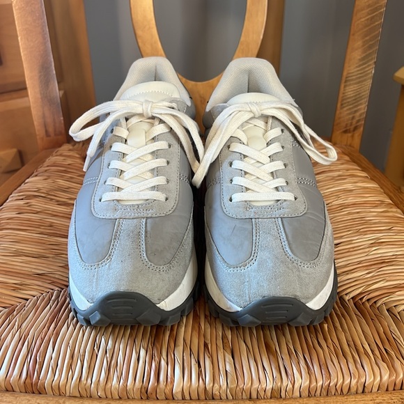 EUC H&M women’s platform gray sneakers size 7 - Picture 3 of 10